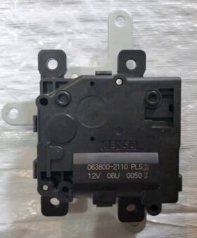 063800-2110 Denso 17 Toyota Rav4 A/c Heater Blower Flap Actuator Motor
